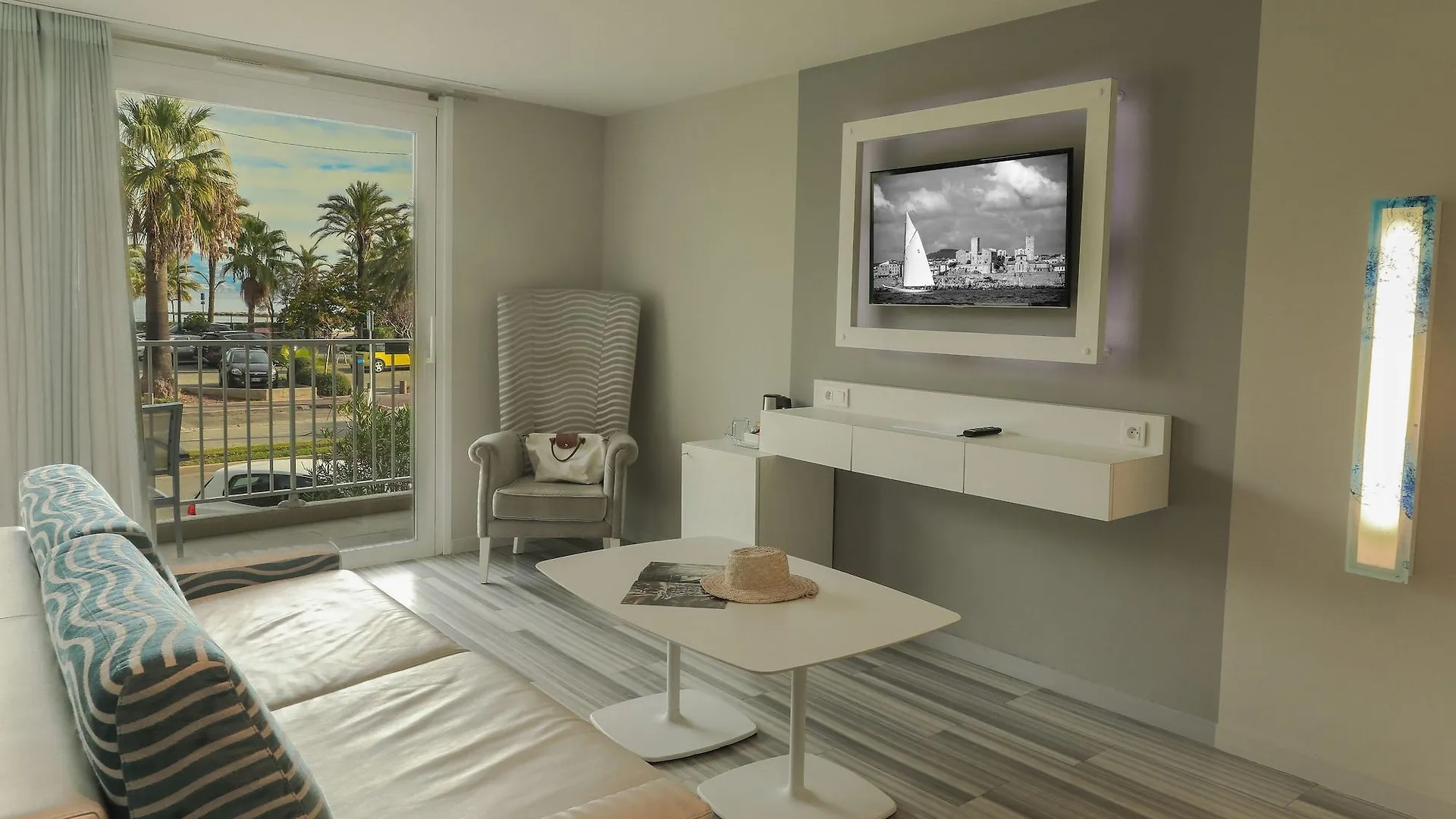 Hotel Josse Antibes 3*,