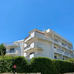 Lägenhetshotell Carlton - Renovee Avec Piscine